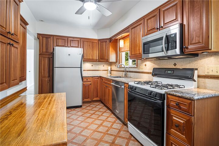 Property Photo: 3875 Anderson Rd PA 15044
