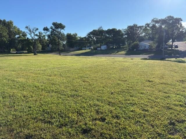 Property Photo:  900 6th St.  SD 57062 