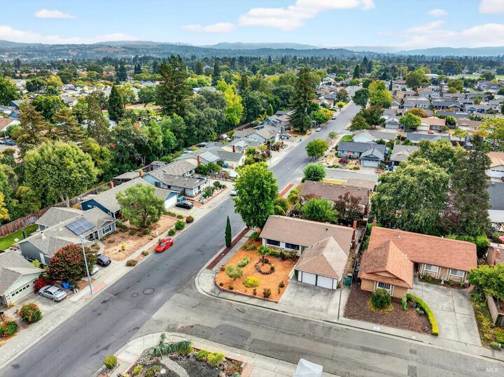 Property Photo: 1552 Moonview Court CA 95401