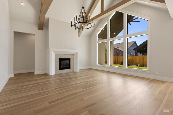 Property Photo:  2513 E Wickham Dr  ID 83642 
