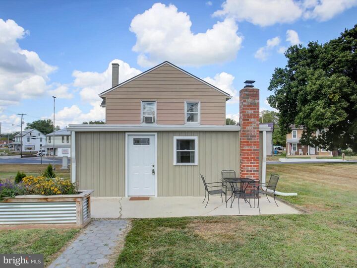 Property Photo: 4 E Hanover Street PA 17325