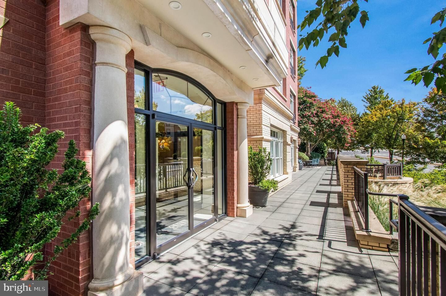 Property Photo: 2801 Langston Boulevard 302 VA 22201