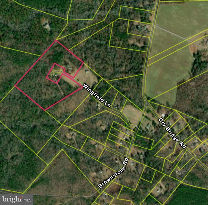 Property Photo: 13499 Wingfield Lane VA 22546