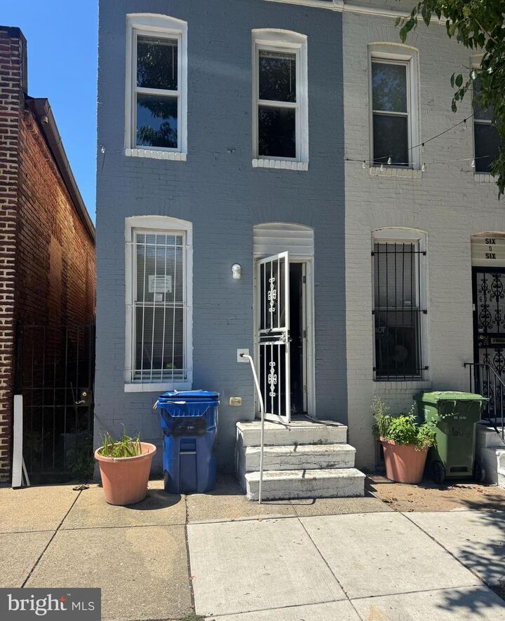 Property Photo:  604 N Montford Avenue  MD 21205 