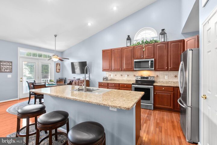 Property Photo: 5623 E Kesslers Crossing VA 22407