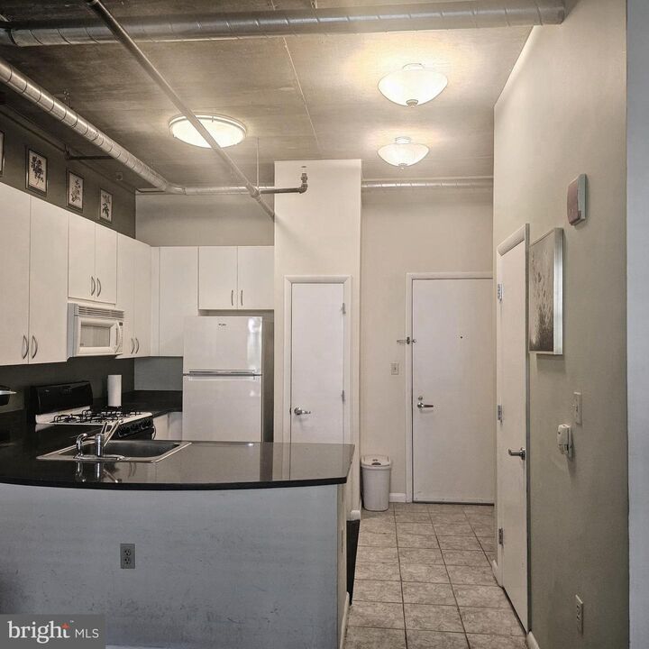 Property Photo: 1300 N Street NW 318 DC 20005