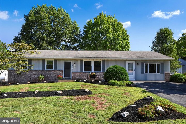 33 Stony Run Road  Stevens PA 17578 photo