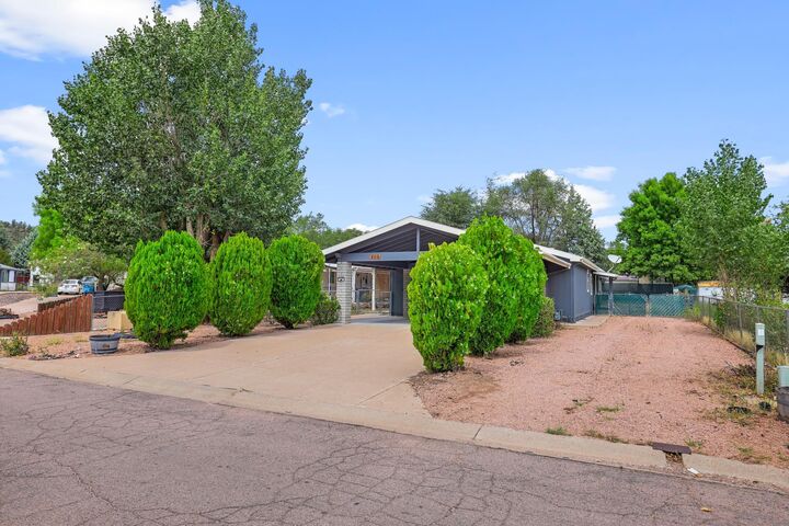 Property Photo: 406 W Corral Circle AZ 85541