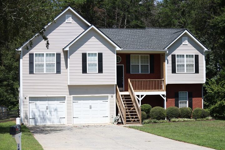 Property Photo: 15 Mill View Court GA 30103