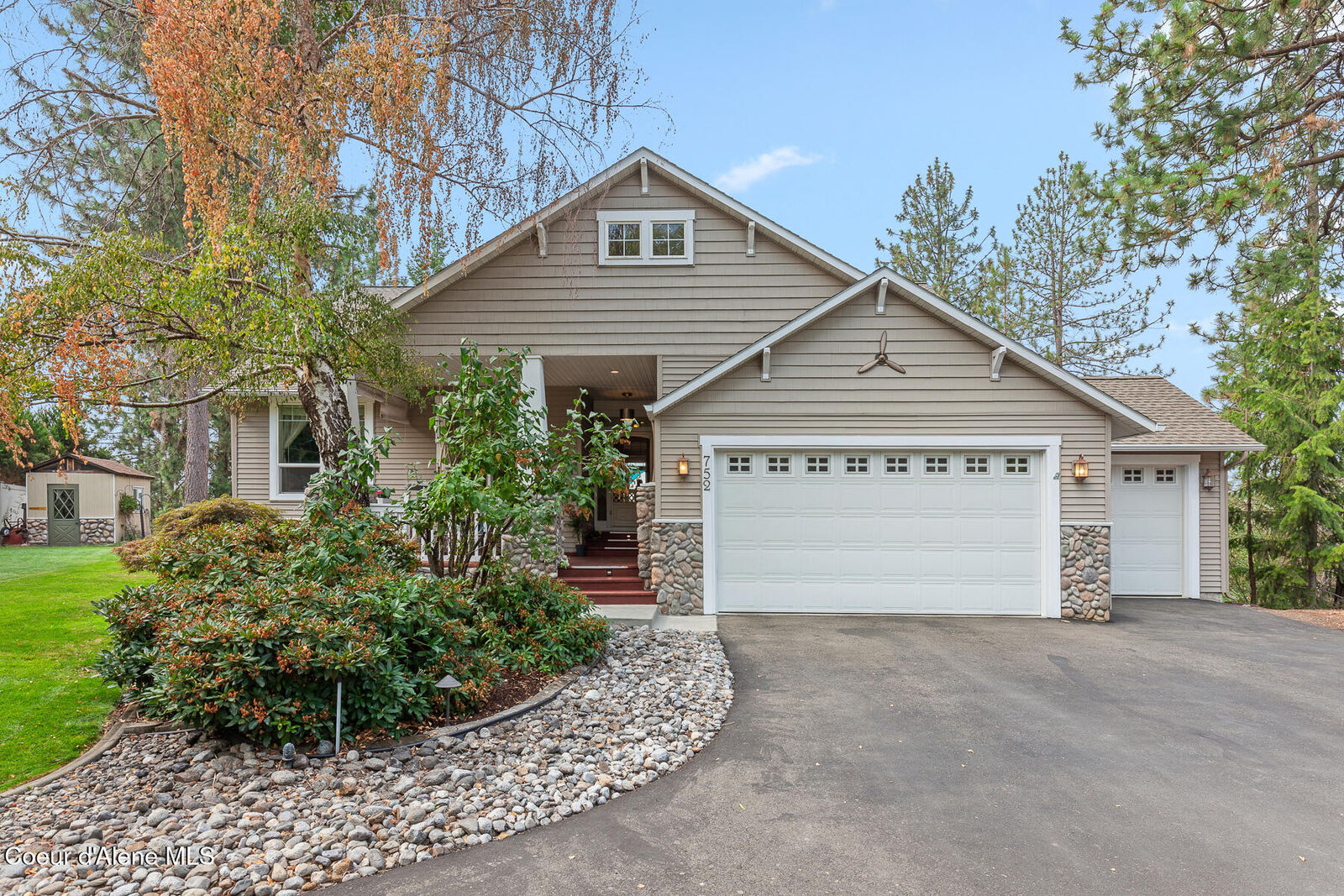 Property Photo: 752 E Southwood Ct ID 83835