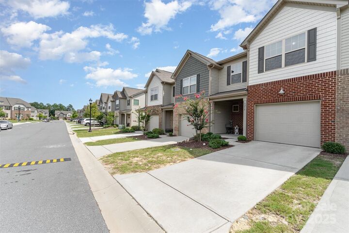 Property Photo: 5216 Spanish Ivy Lane SC 29707