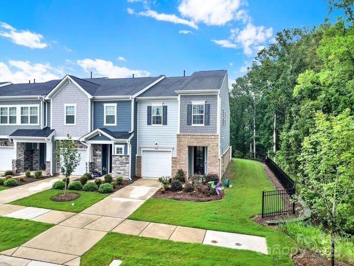 Property Photo: 1139 Grays Mill Road NC 28215