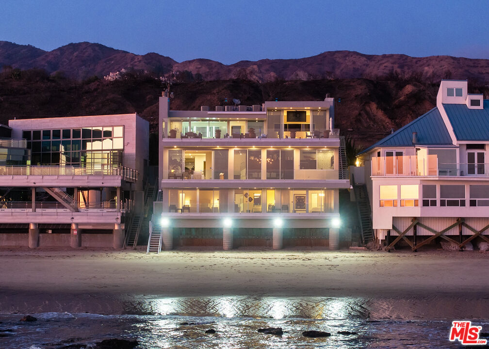 Property Photo:  24420 Malibu Rd  CA 90265 