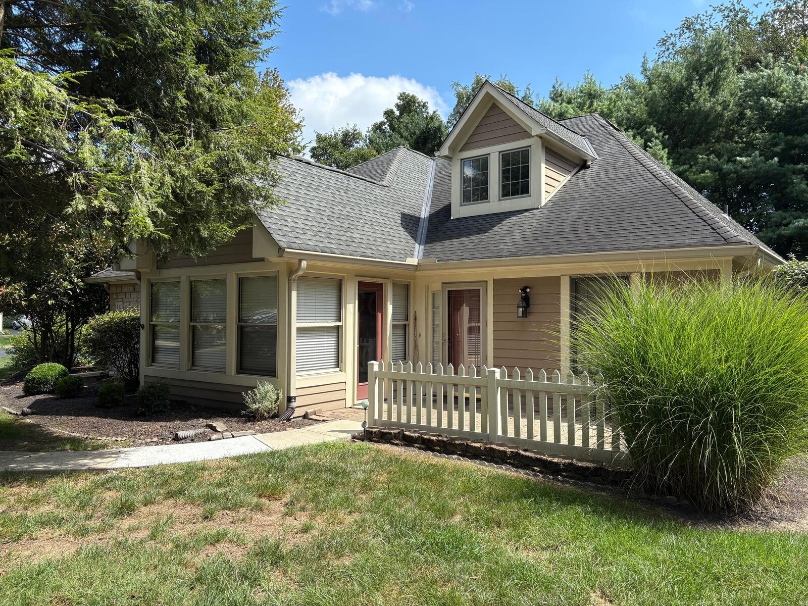 Property Photo:  132 Stonington Place  OH 43055 