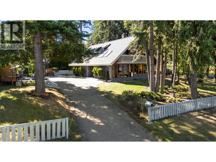 Property Photo:  2530 4 Avenue Northeast  BC V1E 2A7 