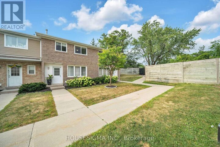 Property Photo: 50 Westmount Road West 16 ON N2M 1R5