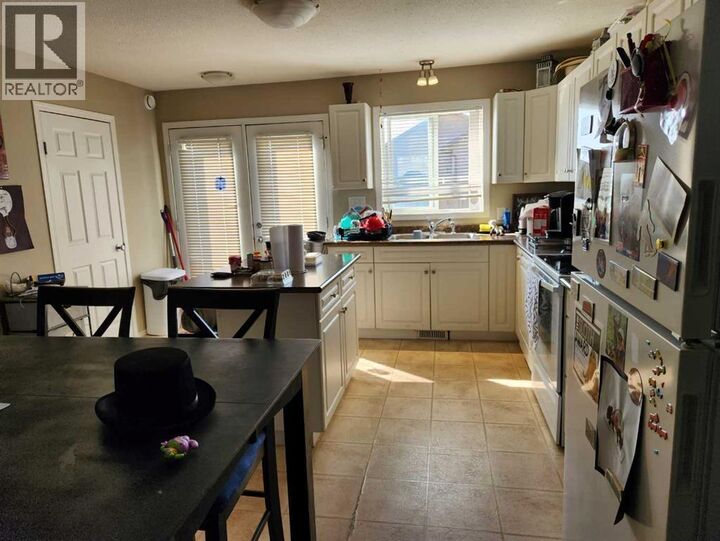 Property Photo: 4728 18 Street SK S9V 1M9