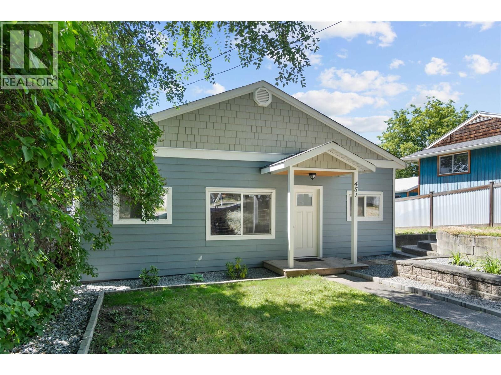 Property Photo: 451 3 Street Southeast BC V1E 4G6