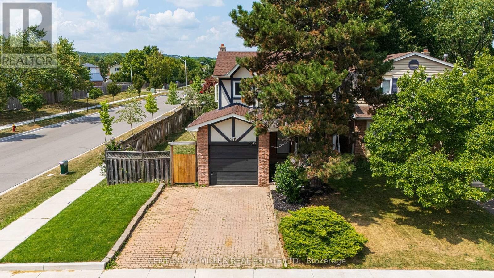 Property Photo: 3045 Driftwood Drive ON L7M 1X8