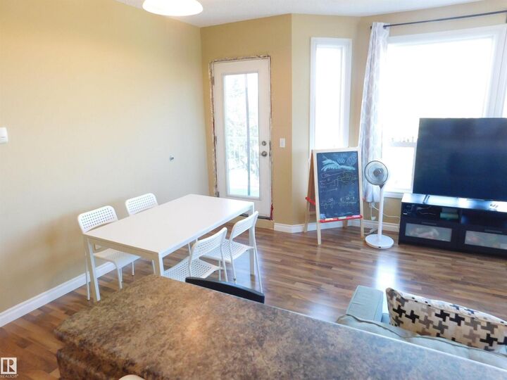 Property Photo: #402 9120 156 St NW AB T5R 1Y8