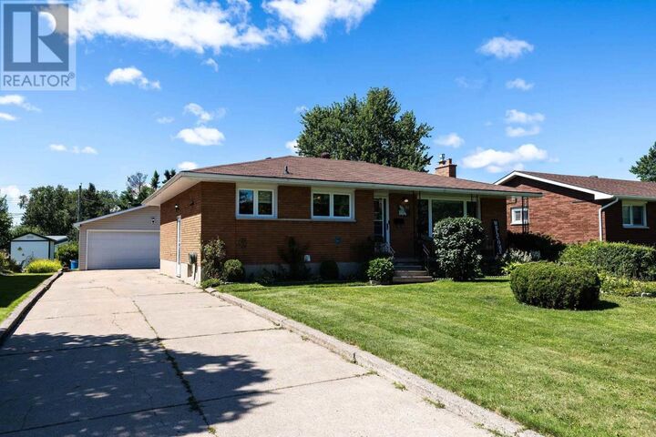 Property Photo: 142 Lasalle Ct ON P6B 4R6