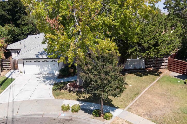 Property Photo: 5268 Keeler Ct CA 94536