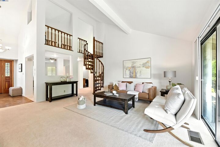 Property Photo: 646 Bella Vista Ct CA 94539