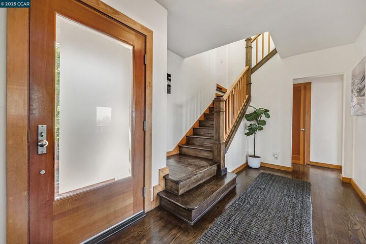 Property Photo: 1301 Thomas Dr CA 94553