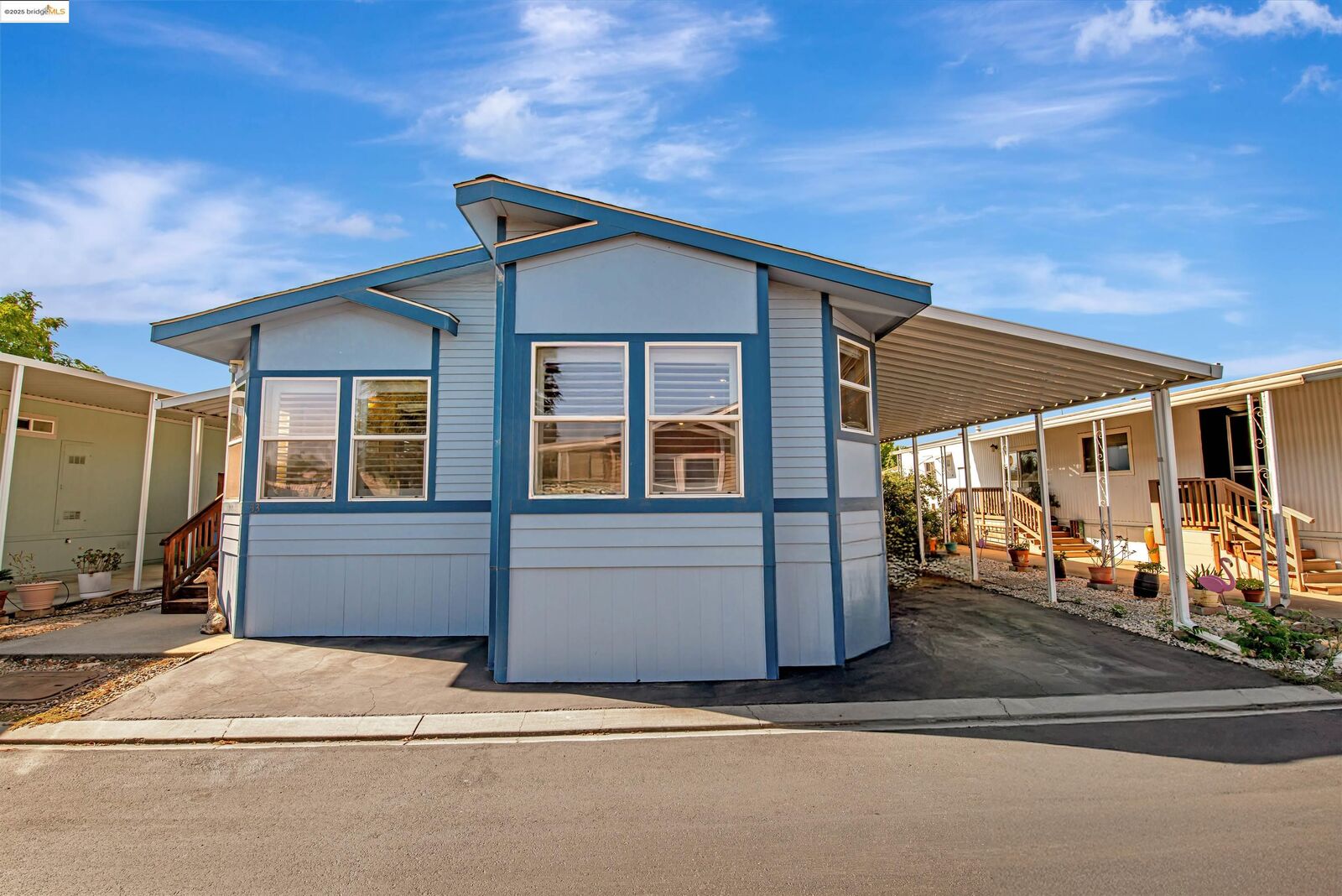 Property Photo: 3660 Walnut Blvd 53 CA 94513
