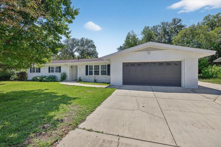 Property Photo: 603 NE Golf Course Drive FL 32547