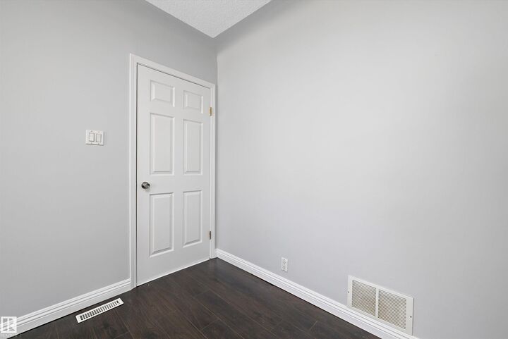 Property Photo: 8020 115 Avenue NW AB T5B 0L1