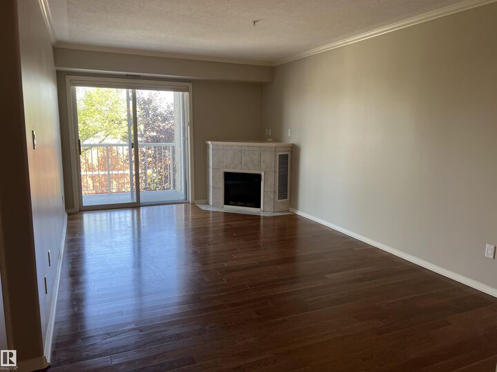 Property Photo: 8215 84 Avenue NW 301 AB T6C 4R2