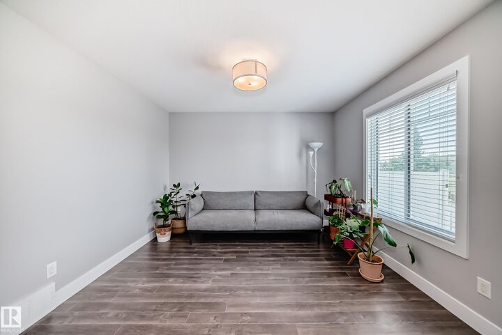 Property Photo: 1508 105 Street NW 20 AB T6J 5R8