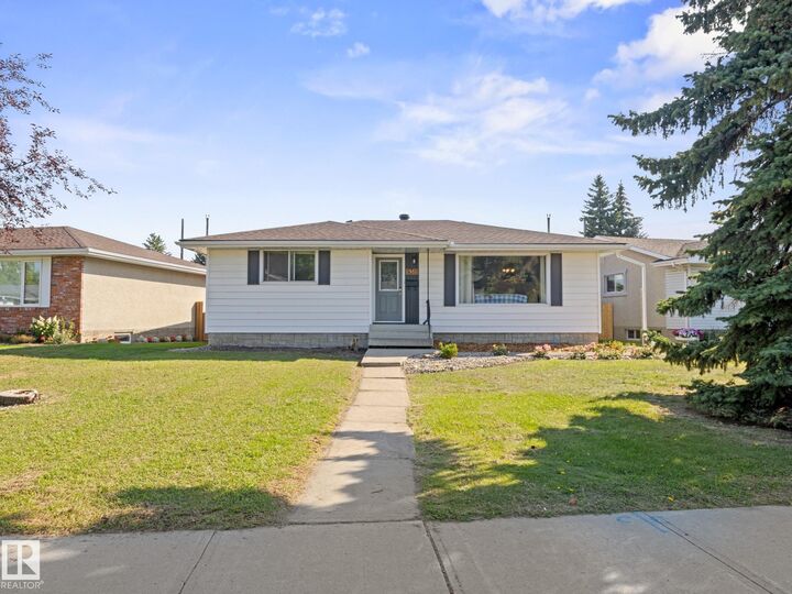 9311 169 Street NW  Edmonton AB T5R 2X4 photo