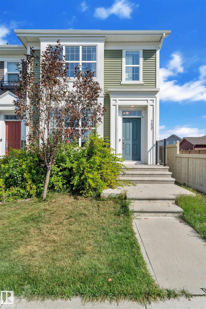 2637 Maple Way NW  Edmonton AB T6T 2E9 photo