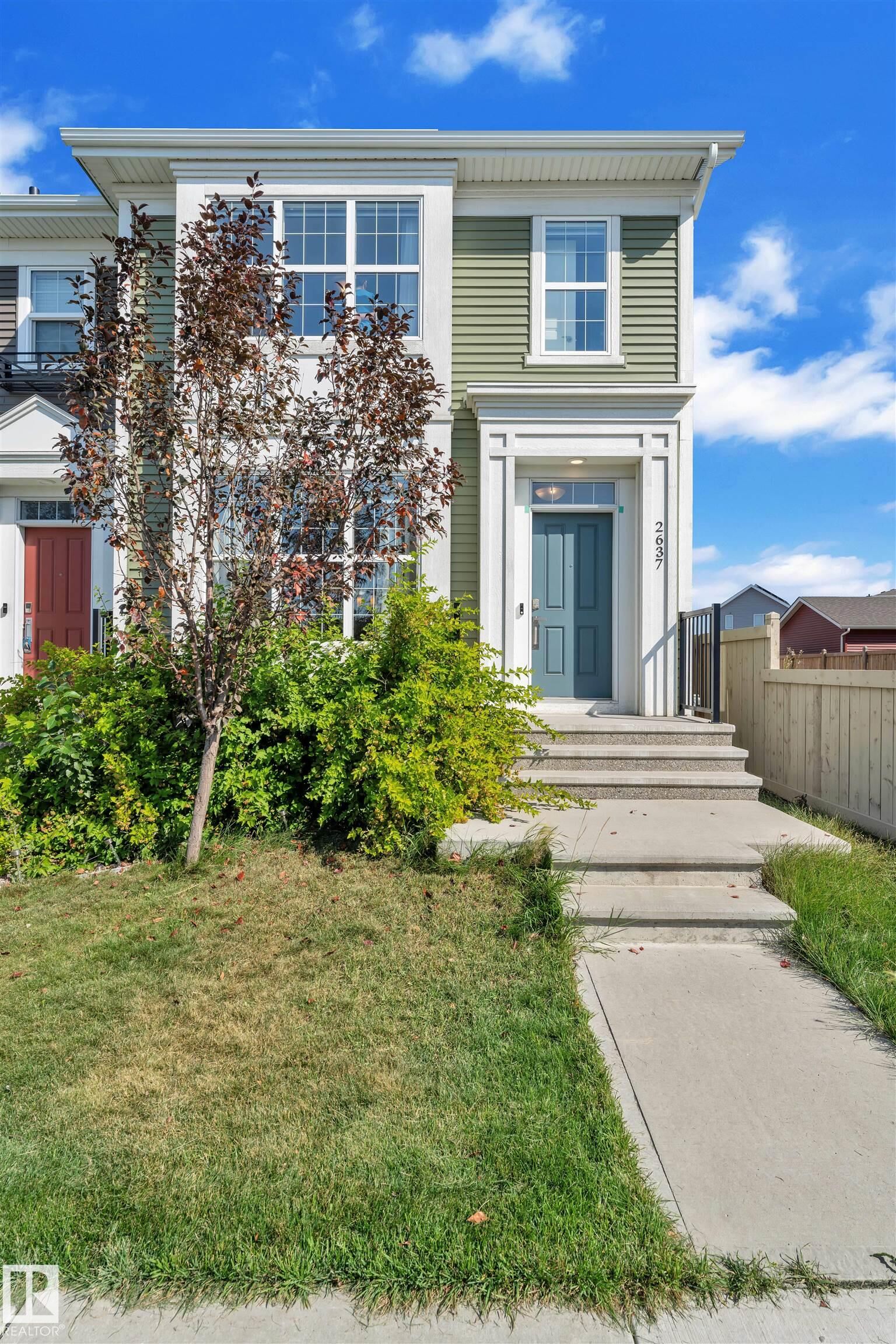 Property Photo: 2637 Maple Way NW AB T6T 2E9