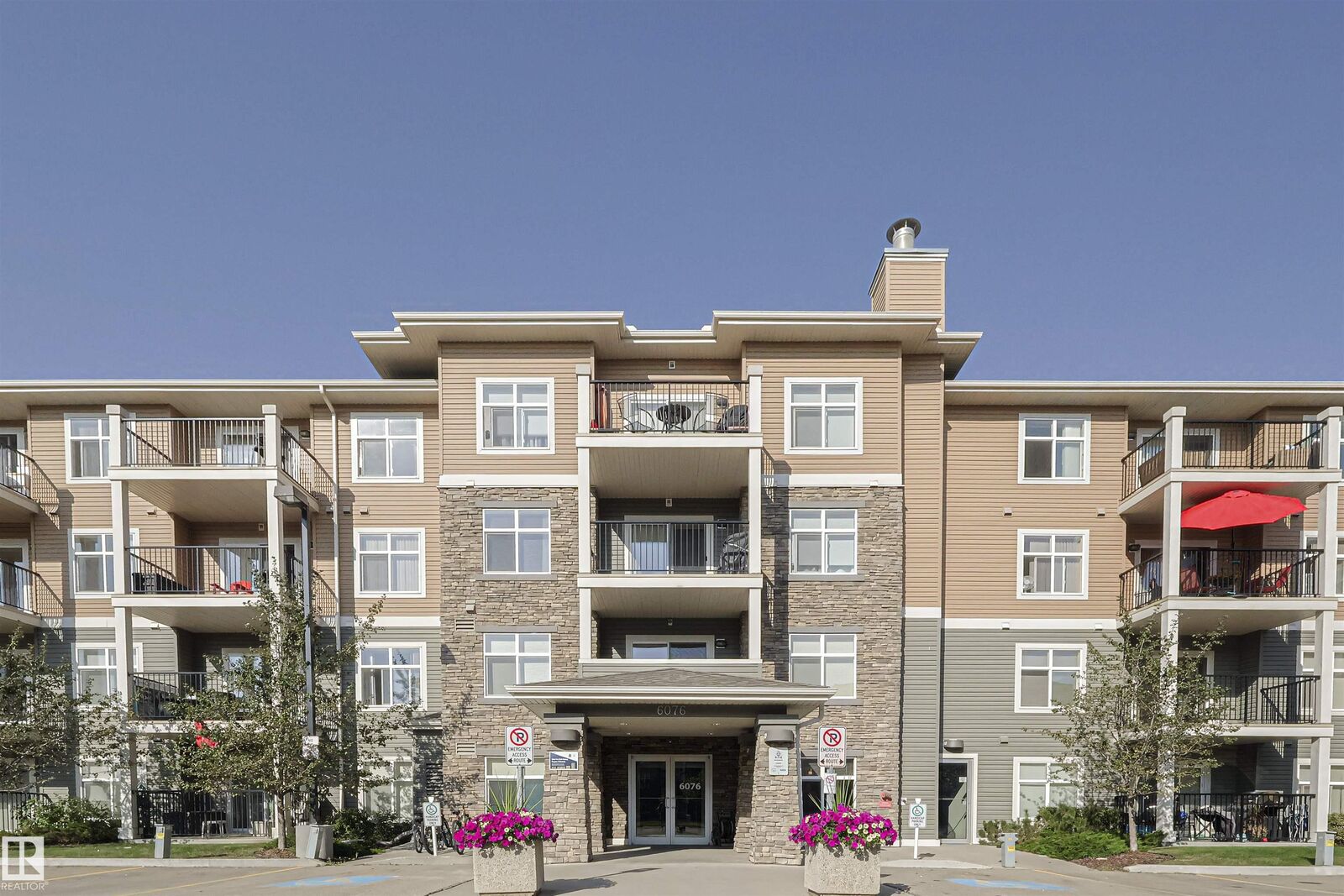 Property Photo: 6076 Schonsee Way NW 230 AB T5Z 0K8