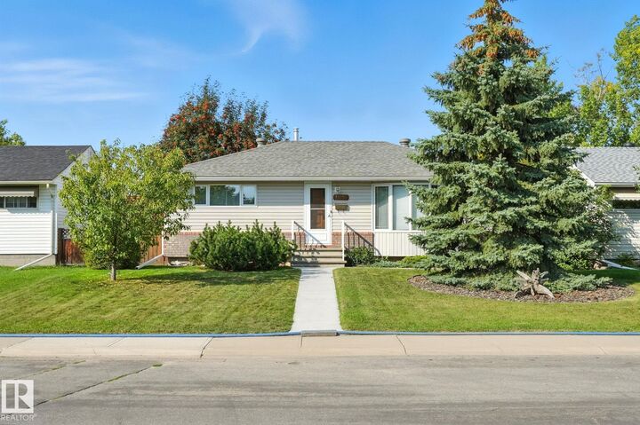 15956 110B Avenue NW  Edmonton AB T5P 1J4 photo