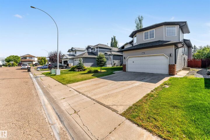 Property Photo: 325 Jilling Cres. NW AB T6L 6N1