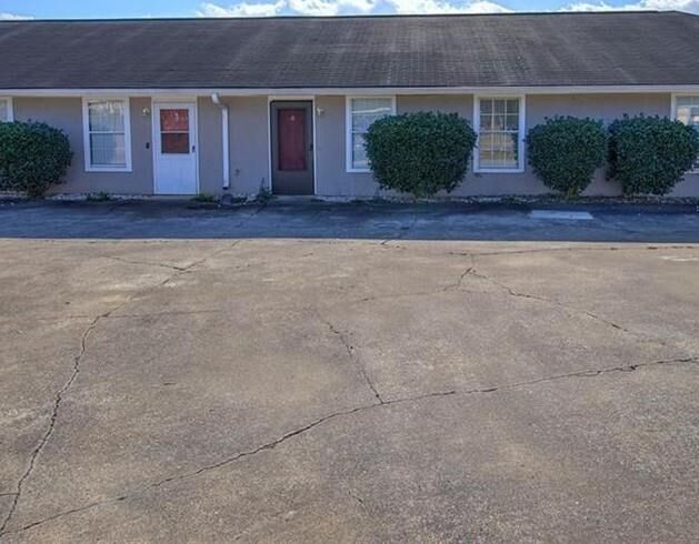 Property Photo: 124 Evergreen Trail B GA 30121