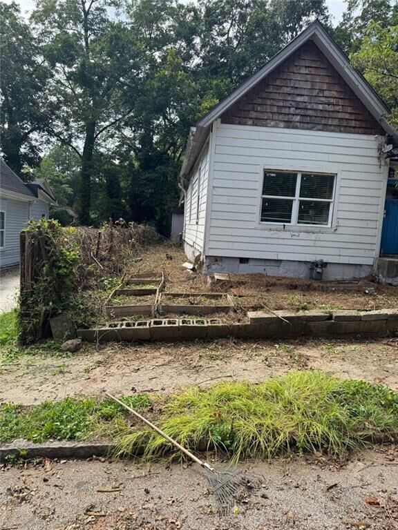 Property Photo:  997 Ira Street SW  GA 30310 