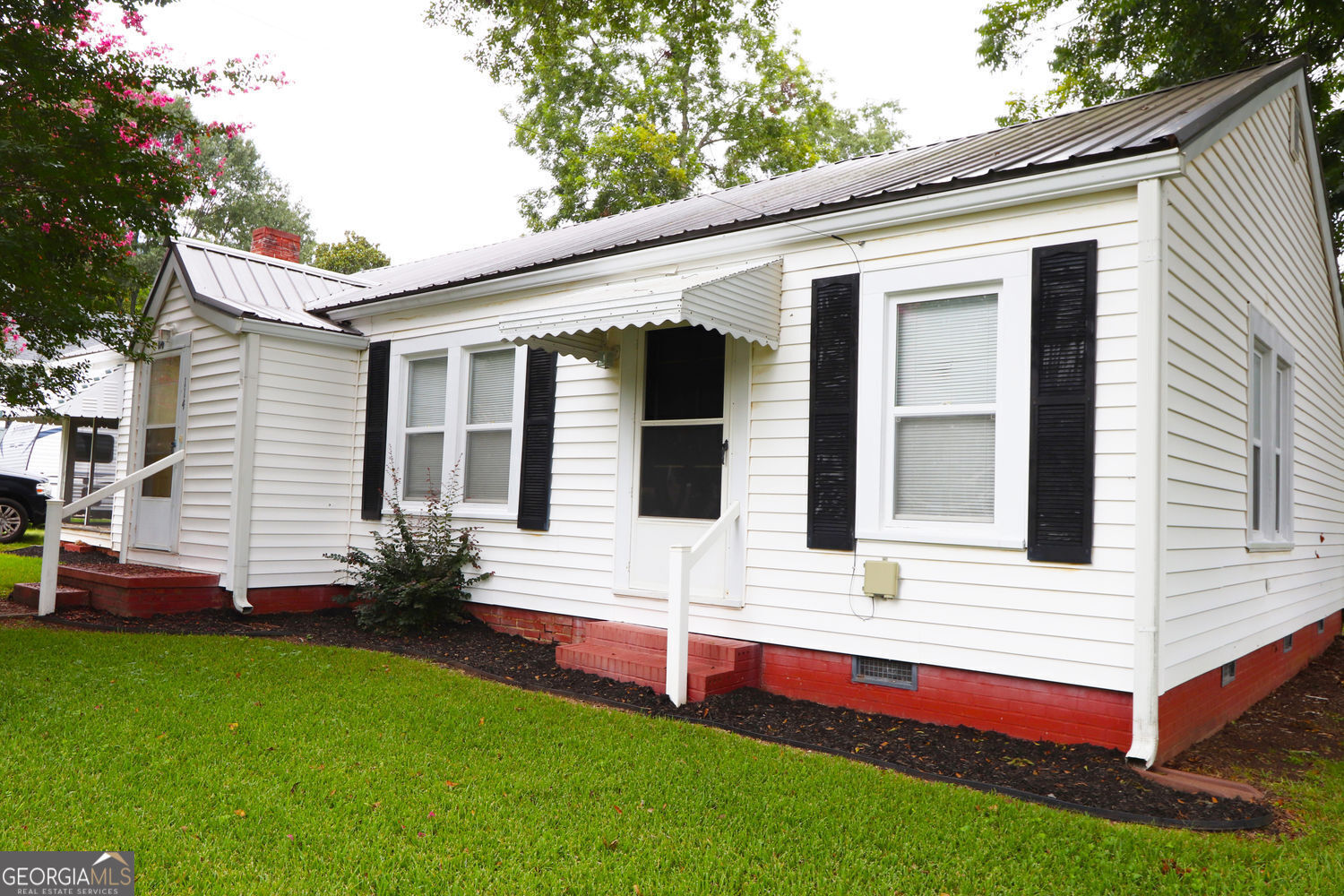 Property Photo: 114 Adamson Avenue GA 30117