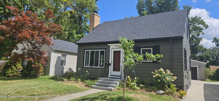 Property Photo: 1919 Clifton Avenue MI 48910