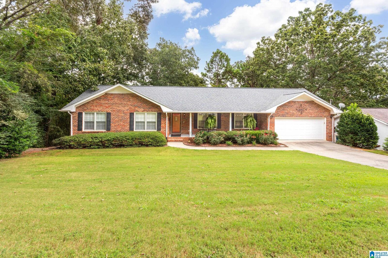 Property Photo: 1218 Lawrence Drive AL 36207