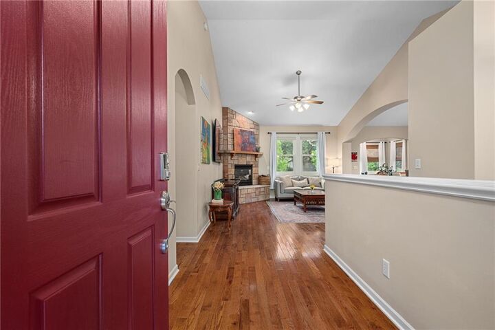 Property Photo:  5716 Robinson Drive  KS 66049 