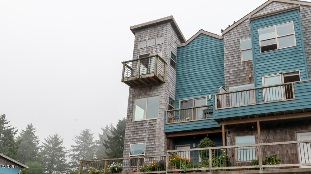 Property Photo: 89 NE Lane Street OR 97341