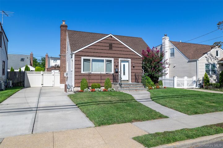 116-24 238th Street  Elmont NY 11003 photo