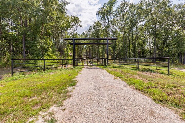 Property Photo: 3922 S Hwy 69 TX 75901