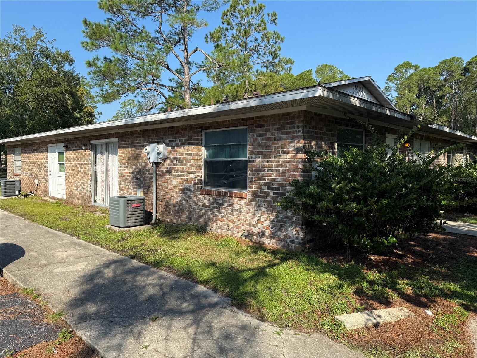 Property Photo: 5811 NW 23rd Terrace A,B,C,D FL 32653