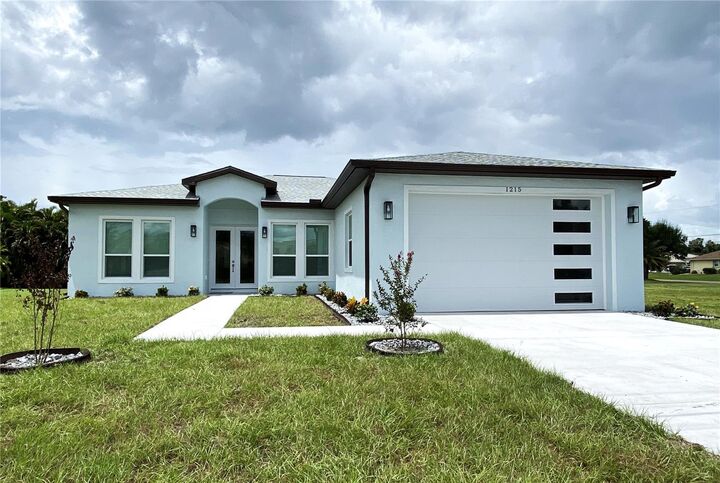 Property Photo: 1215 Rio De Janeiro Avenue FL 33983